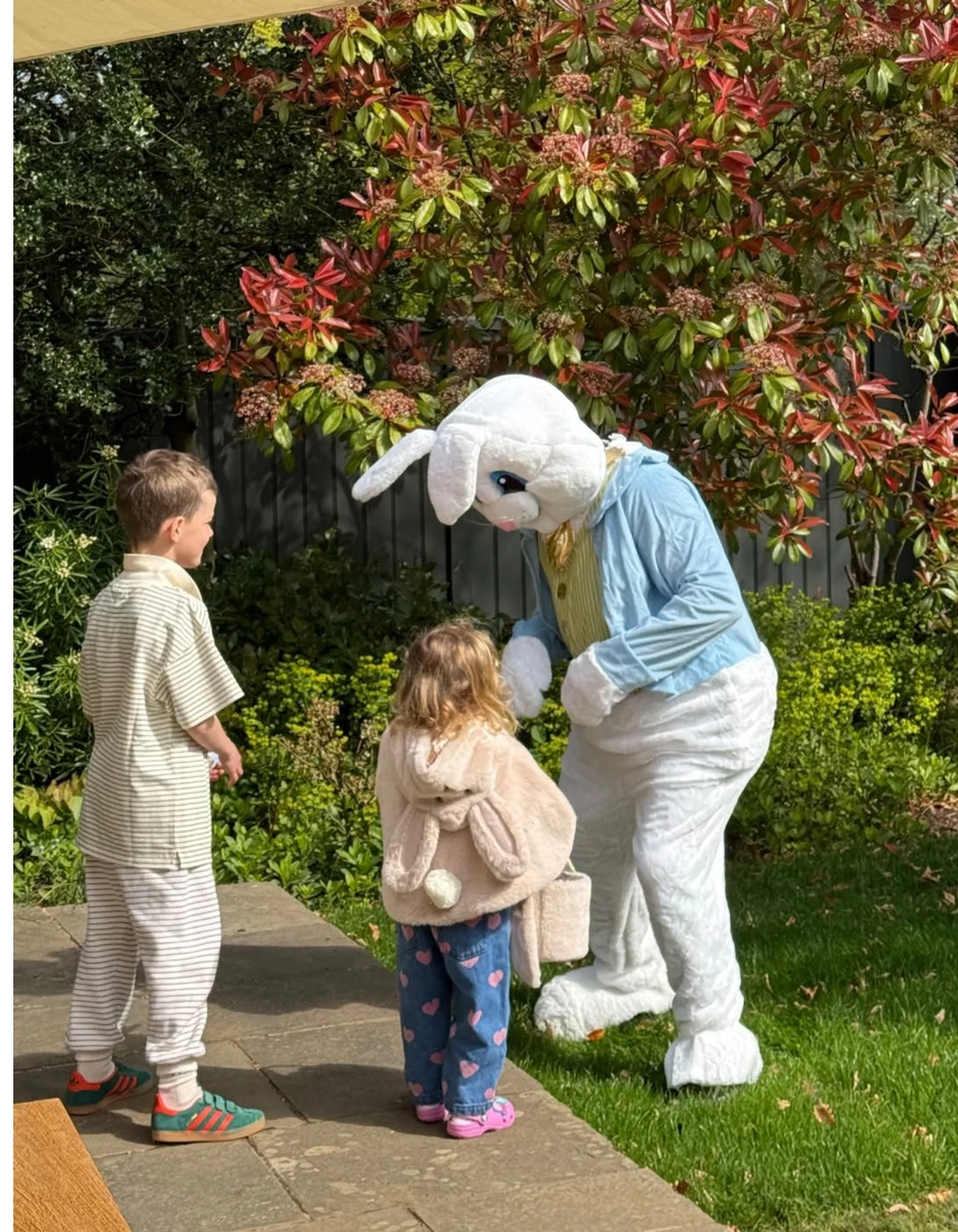 Наречена Стейтема показала їхніх сина і дочку з аніматором