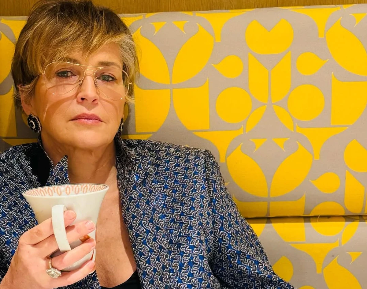 Шерон Стоун позує для фото