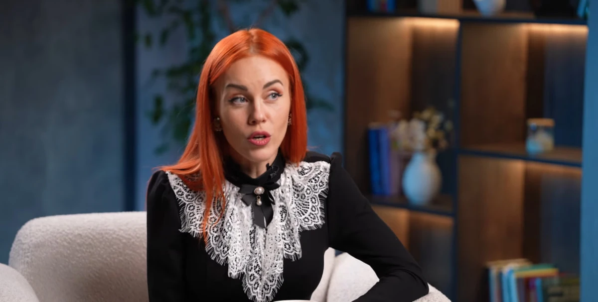 Олена каже, що знайомство із 23-річним шантажистом відбулося вже після заяви про розлучення з Тополею 