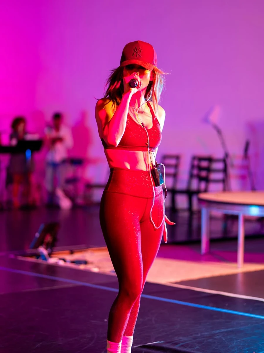 Дженніфер Лопес у лосинах показала репетицію