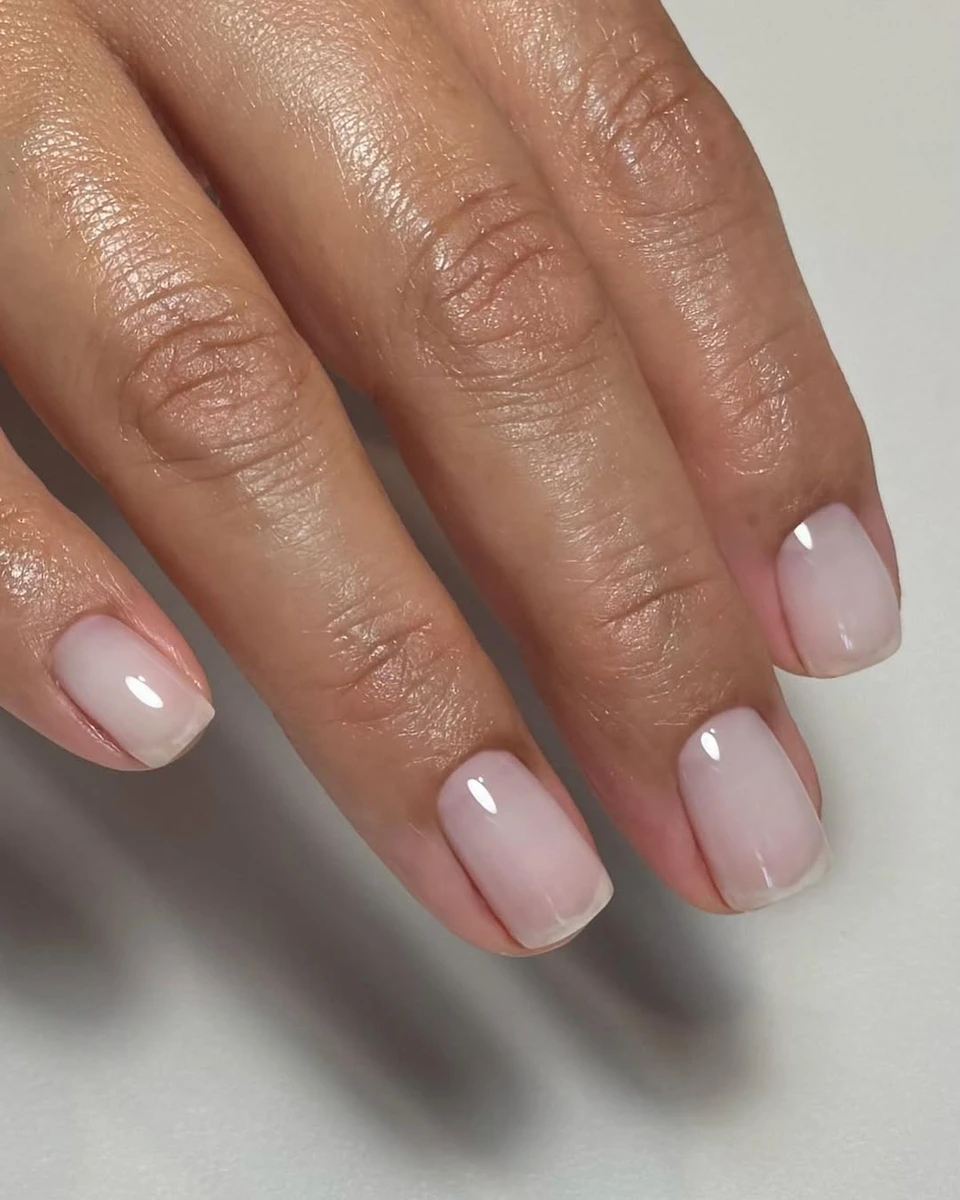 Нюдовий манікюр