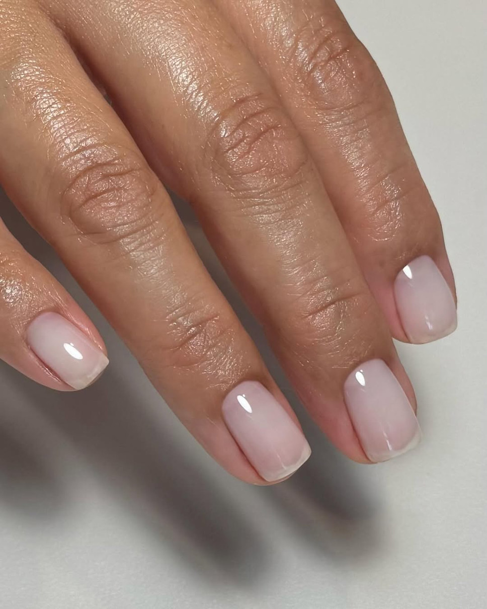 Нюдовий манікюр