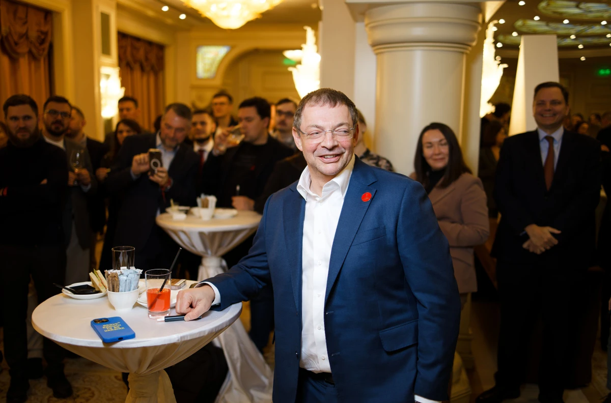 Олег Гороховський зробив собі подарунок на 6-річчя Монобанку - придбав портрет Зеленського за 156 тисяч доларів 