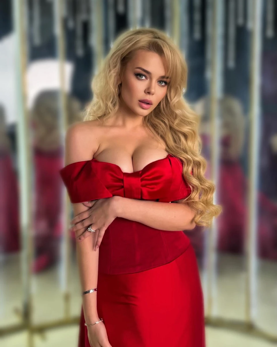 Гросу часто питають, чи збільшувала вона груди