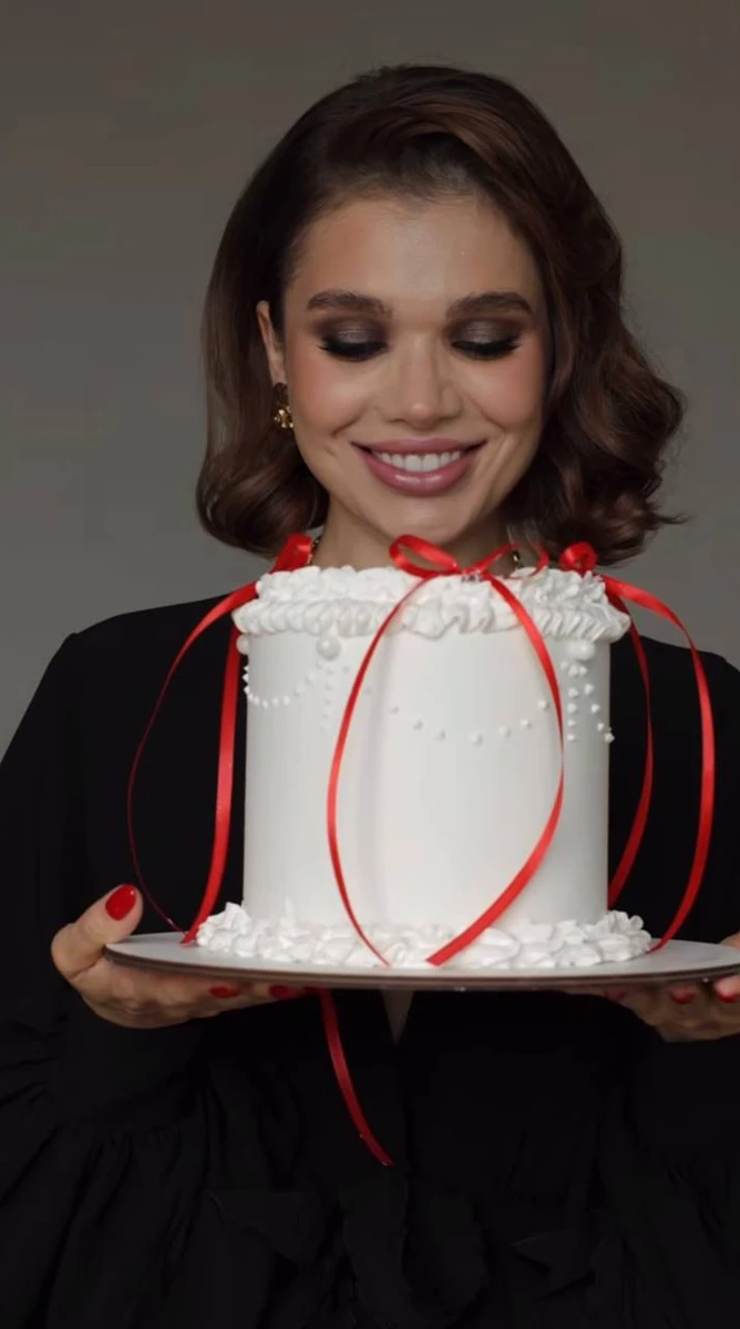 Святковий торт Саші Бо