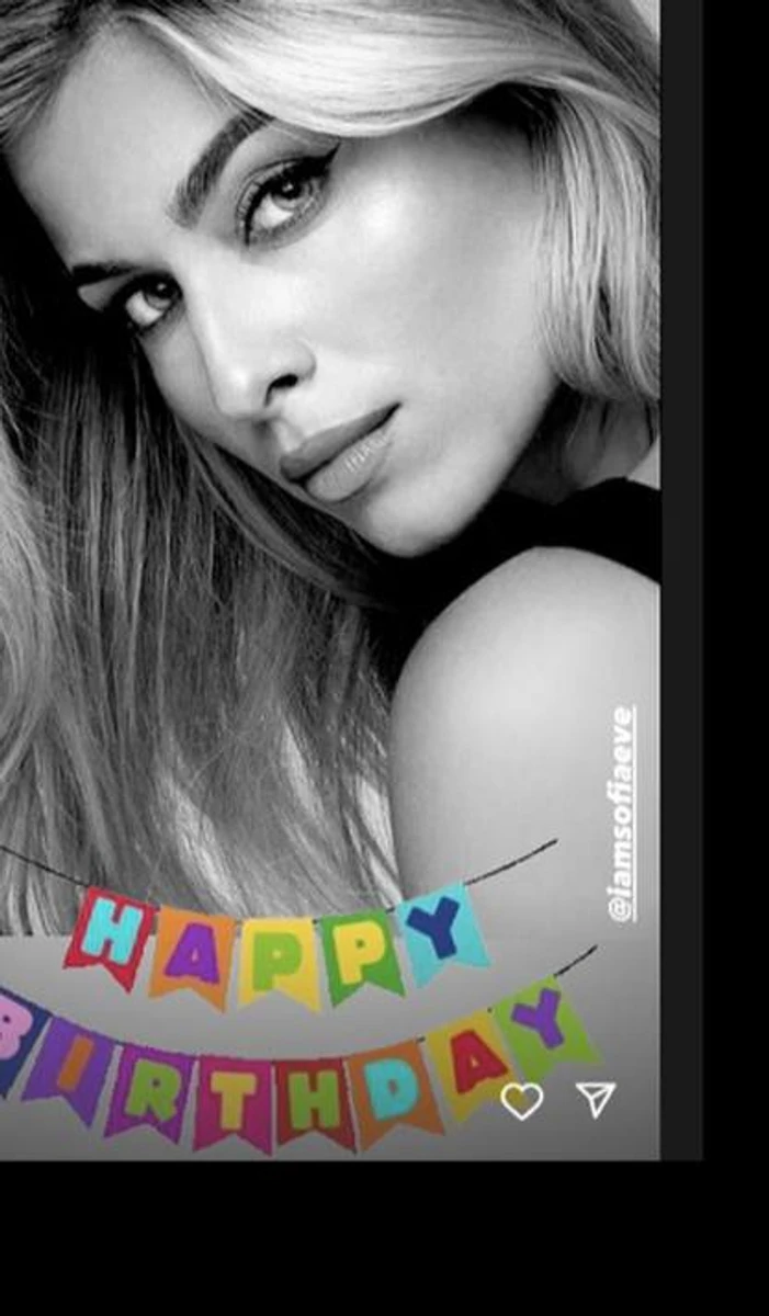 Онука Ротару на чорно-білому фото