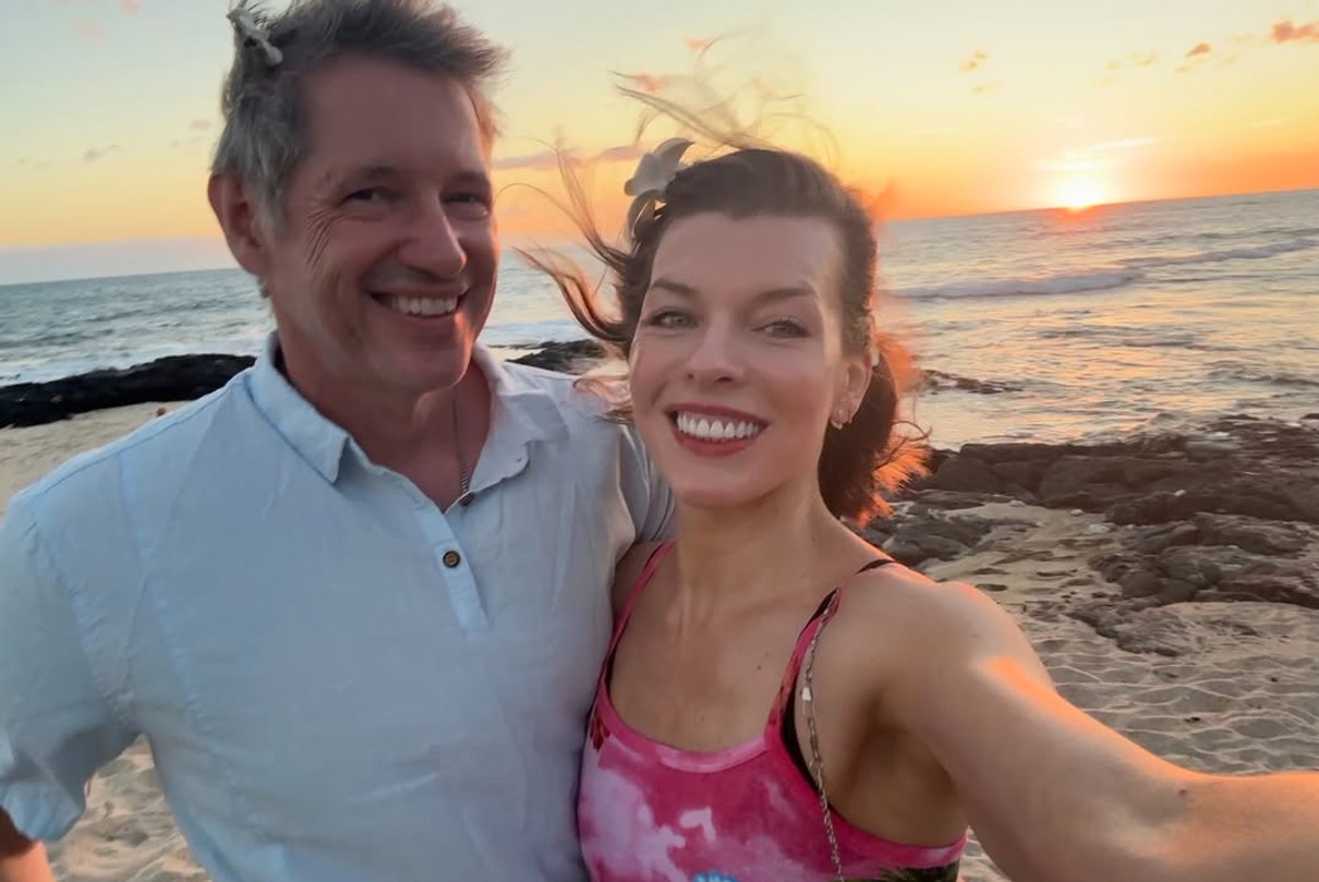 Міла Йовович святкує річницю весілля