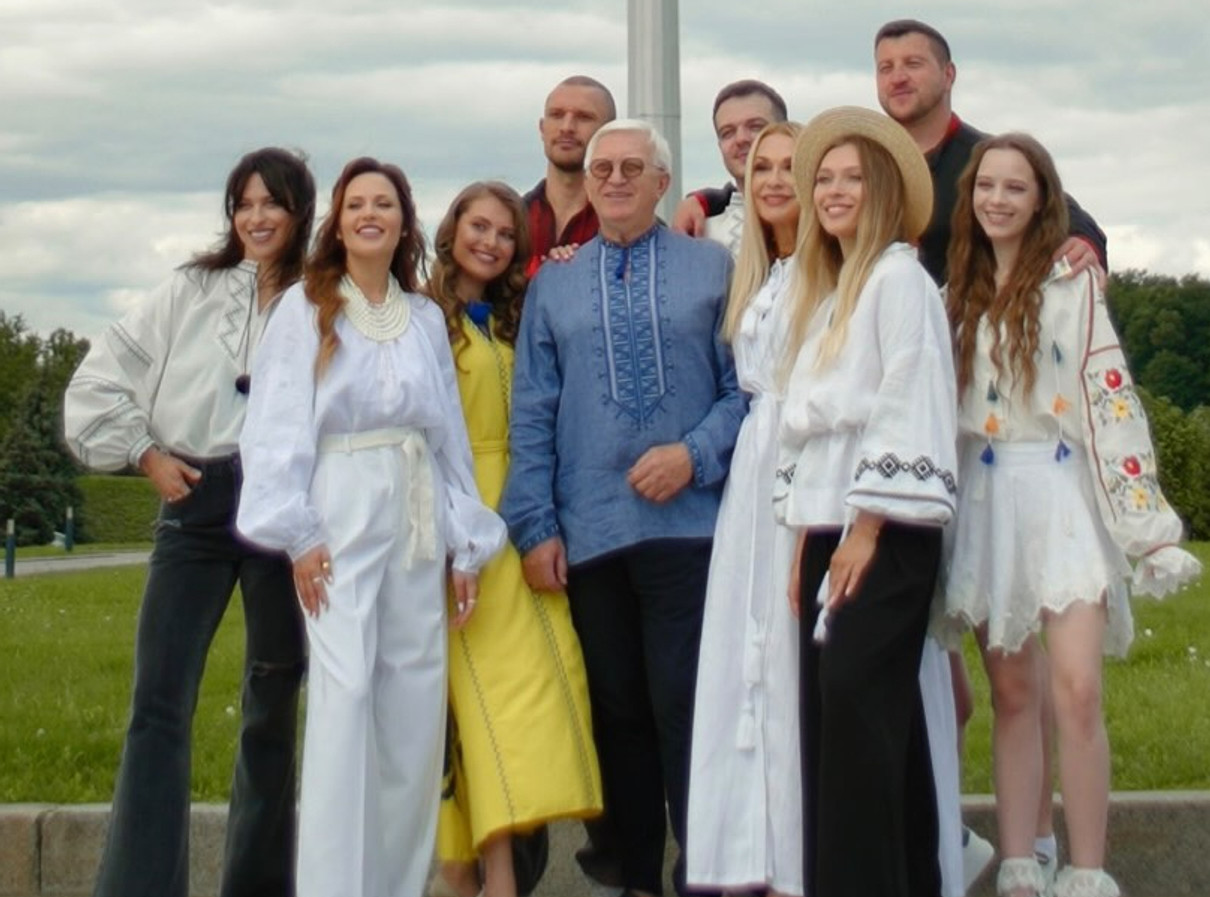 Українські актори привітали з Днем незалежності України