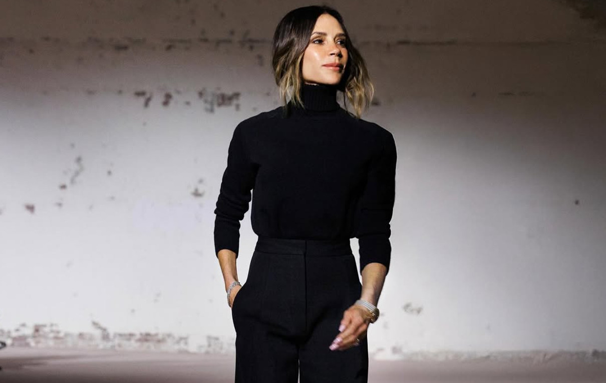 Вікторія Бекхем позує для фото