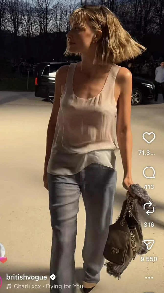 Марго Роббі з новою зачіскою на показі Chanel