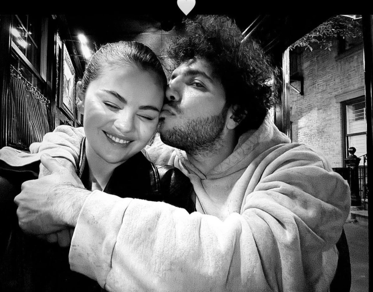 На початку стосунків деякі прихильники критикували обранця Селени, проте вона не засоромилася закрити їм рота