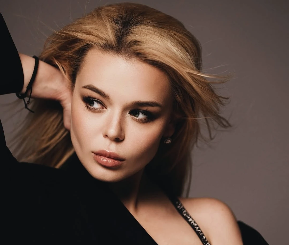 Аліна Гросу