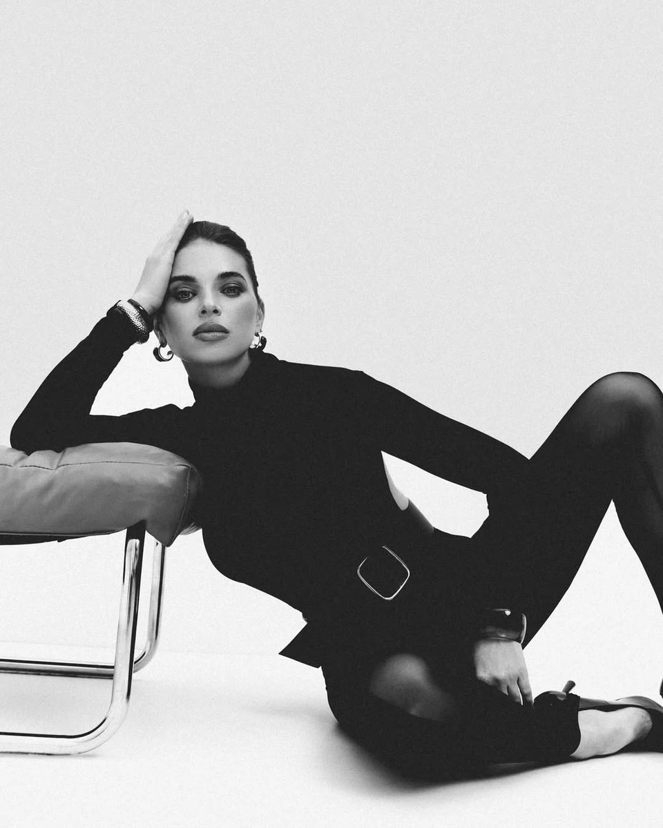 Дружина Усика попозувала в сексуальній фотосесії