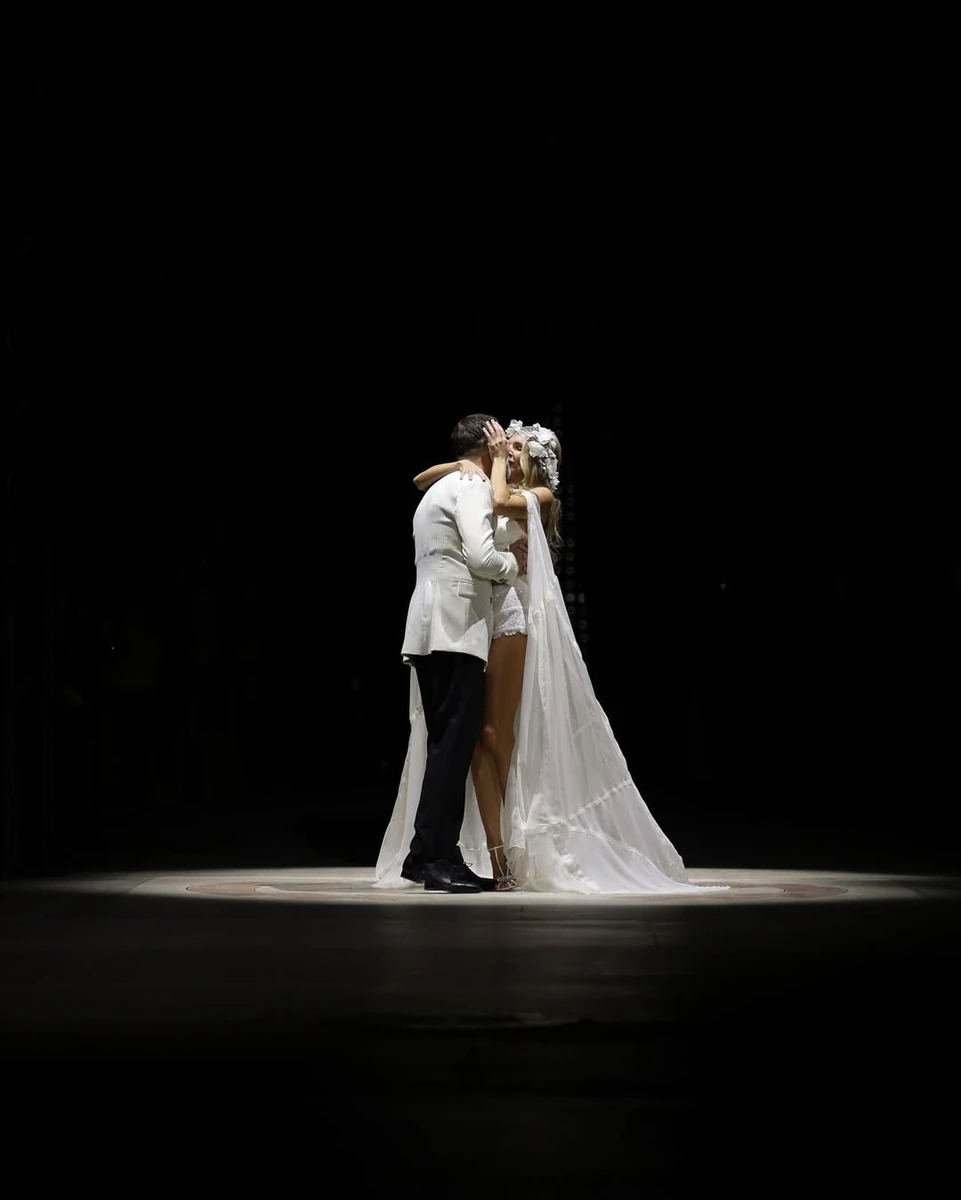 Катя Сільченко влаштувала весільну церемонію Ukrainian Fashion Week