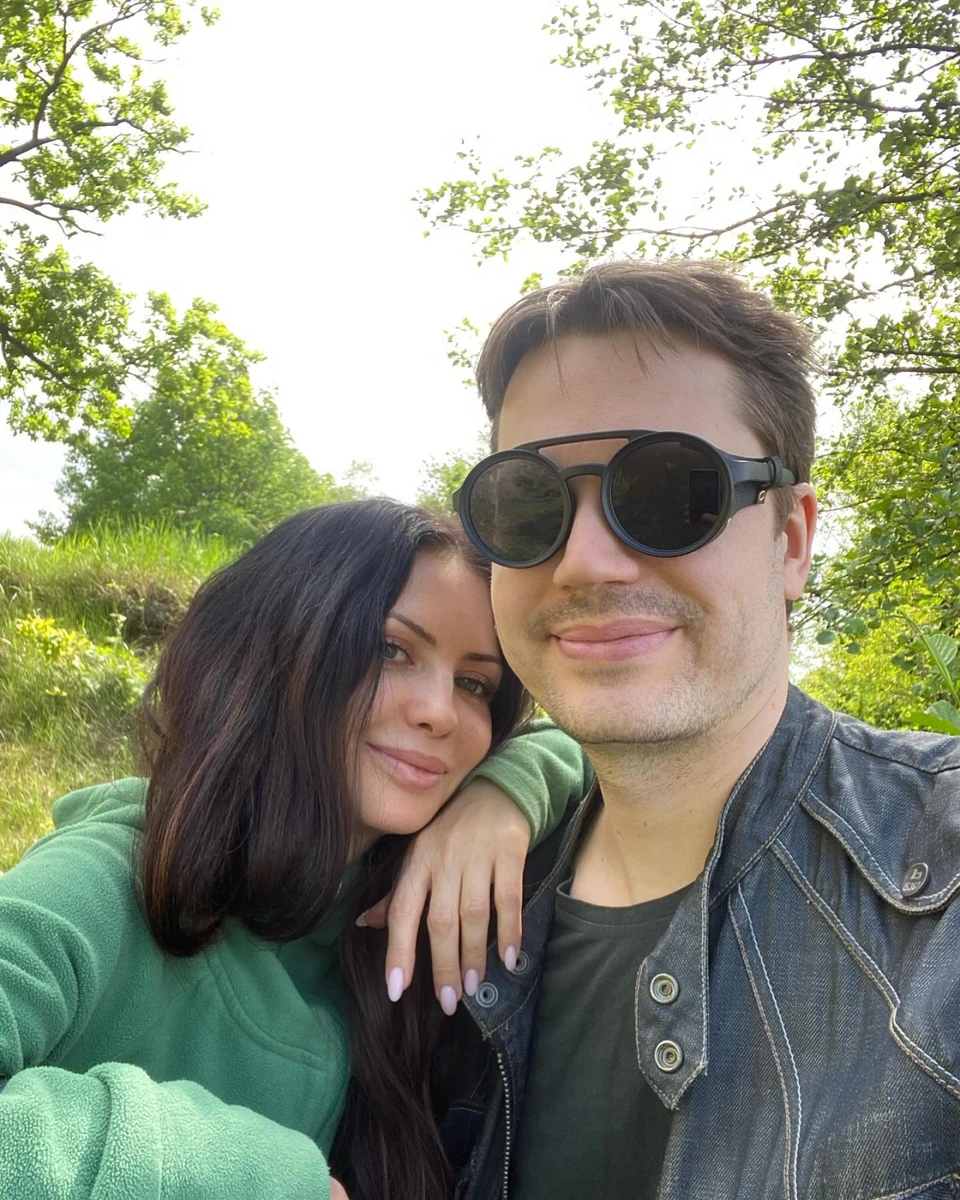 У нас багато спільних інтересів. Нам двом подобається жити за містом у лісовій місцевості, він теж розділяє зі мною це бажання і свого часу мене в цьому підтримав..., - розповідала раніше Lama