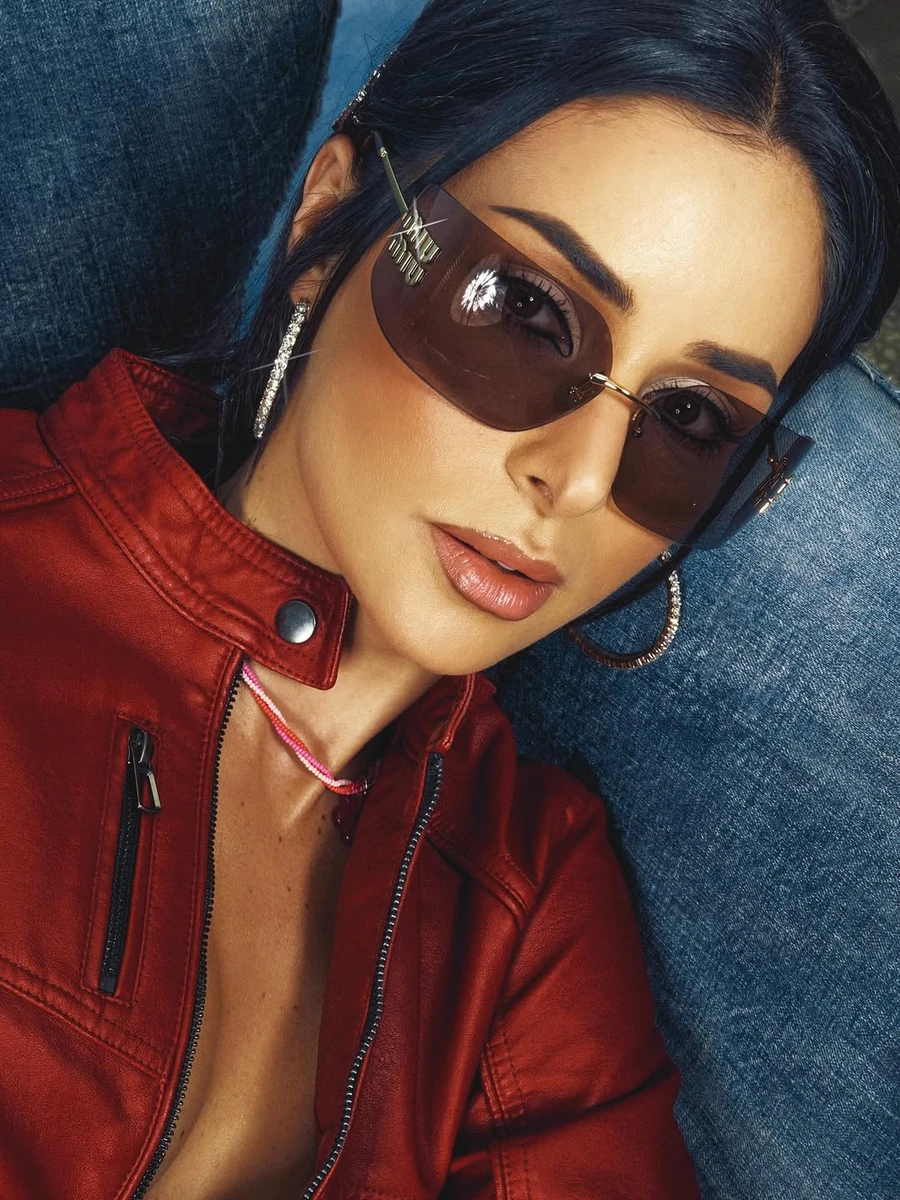 Деталям приділили чимало уваги, і навіть змінили форму брів Огнєвіч