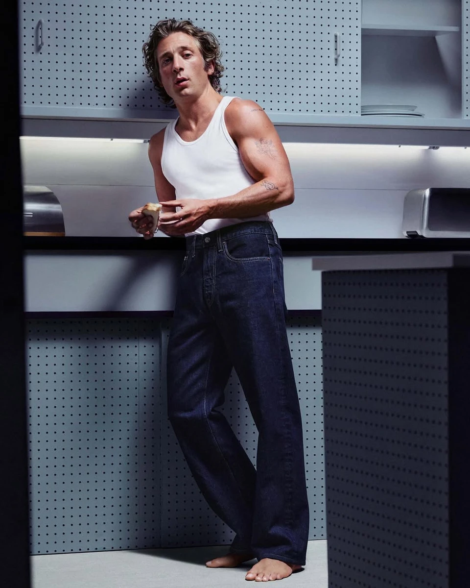 Джеремі Аллен Вайт для фотосесії