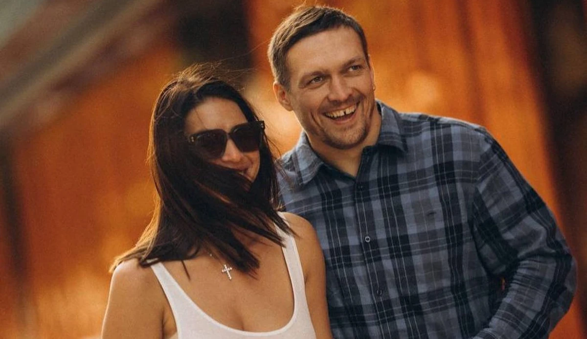 Олександр Усик зі своєю дружиною Катериною