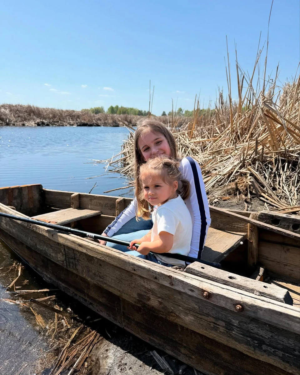 Олександр Скічко показав своїх доньок у човні