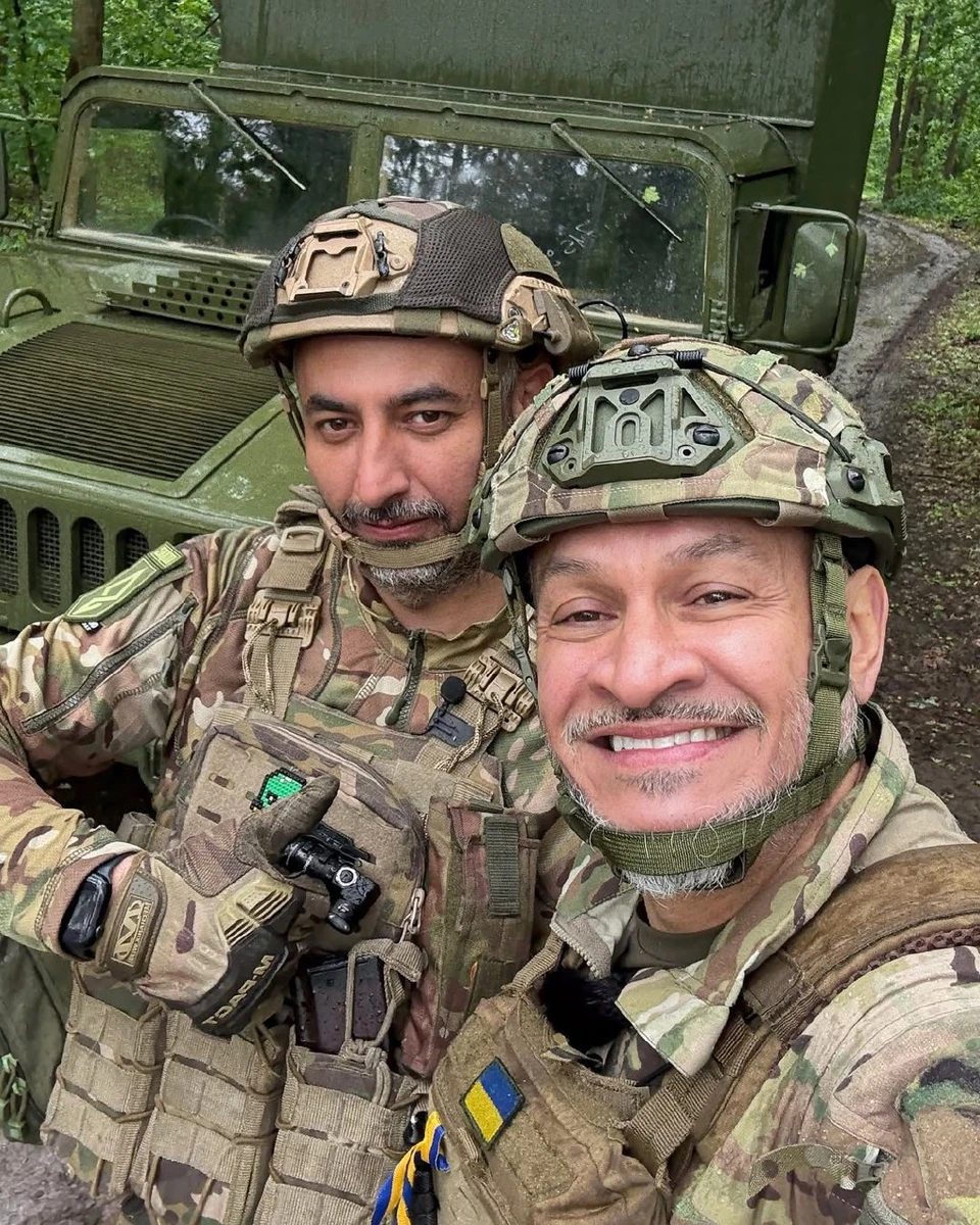 Хімнес-Браво у військовій формі