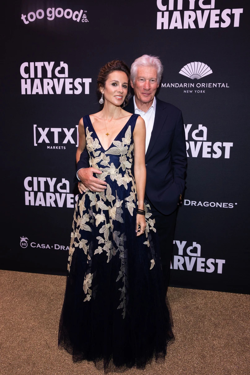 Річард Гір на хіднику з дружиною Алехандрою