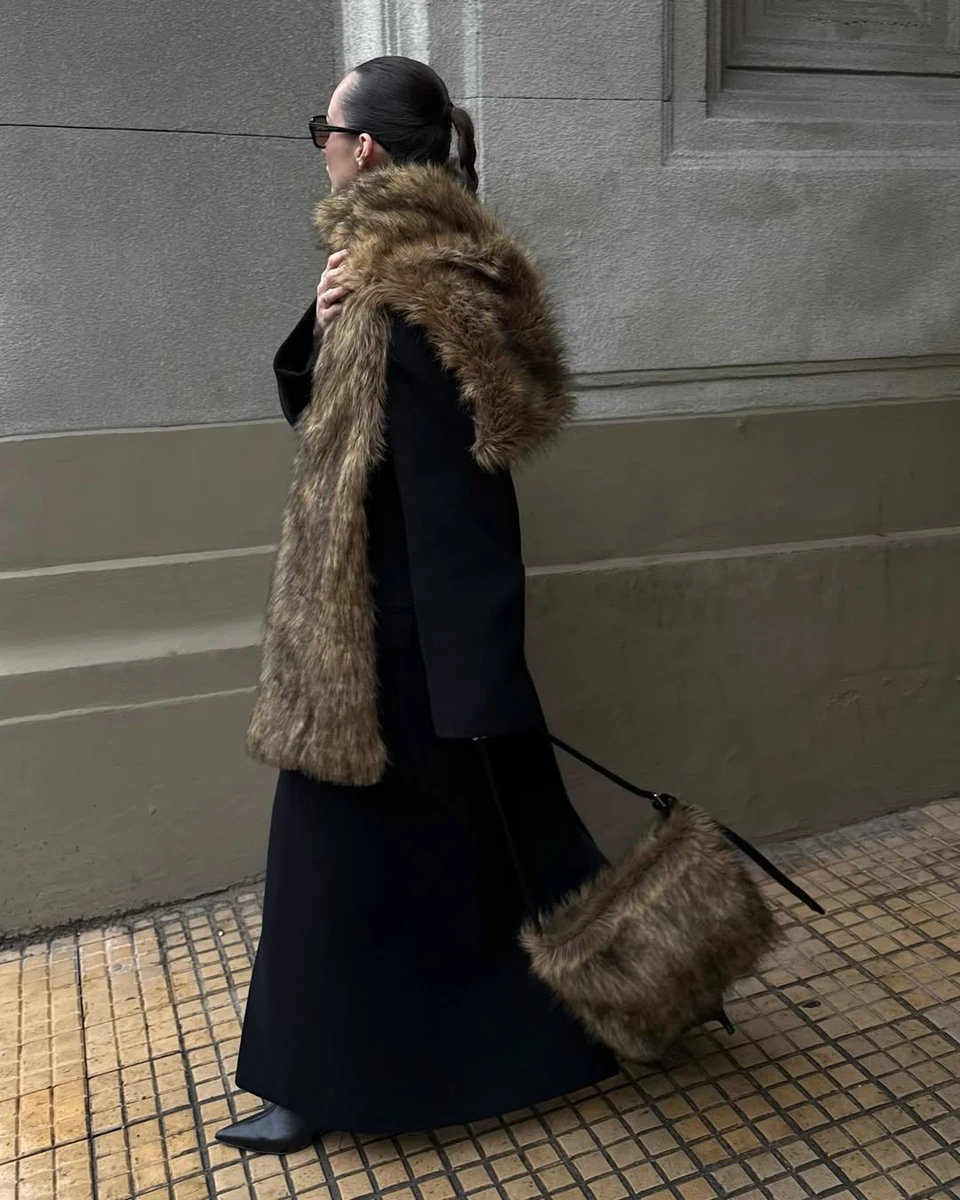 Як носити хутряну накидку