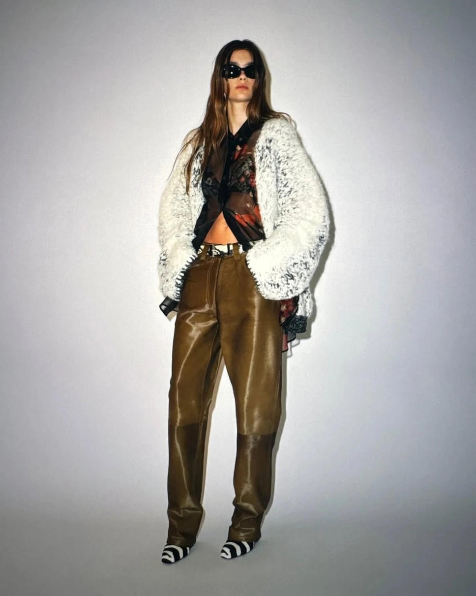 Образ з шкіряними штанами