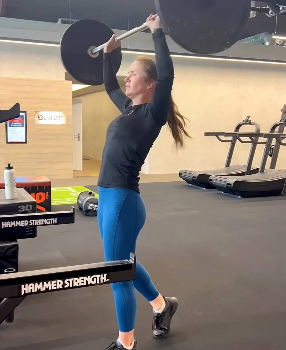 Щоб потім якомога краще викручувати м'яч