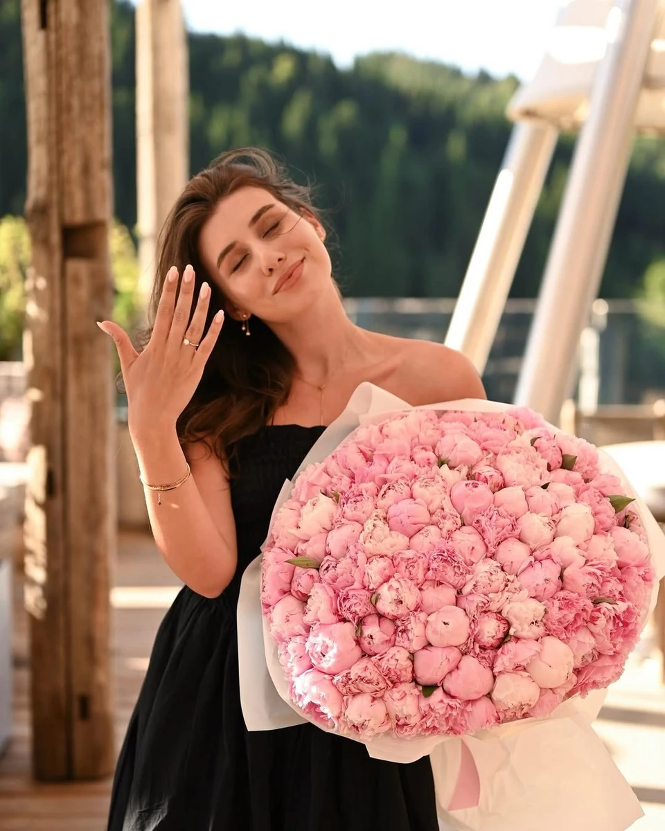 Наречена фронтмена Без обмежень