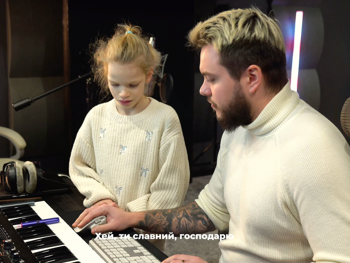 Дочка Інни Мірошниченко записала святковий  трек з Олею Цибульською