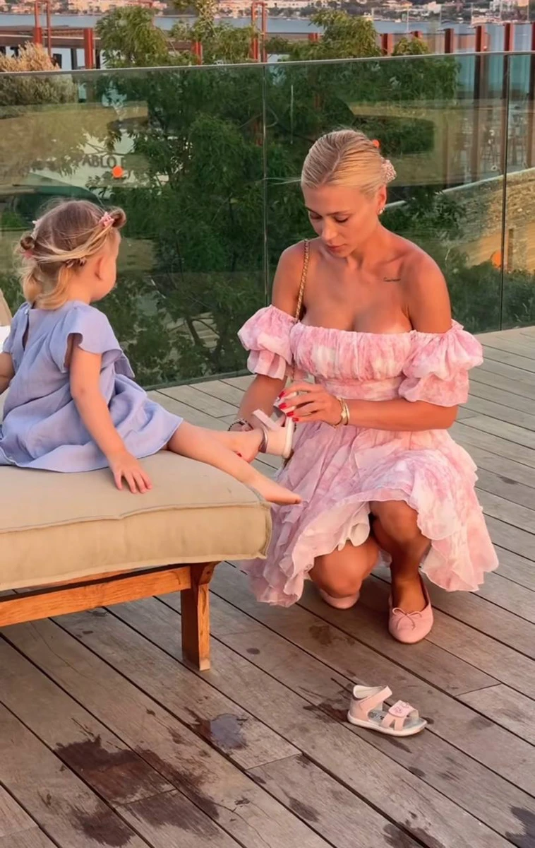 Гладун з донькою на морі