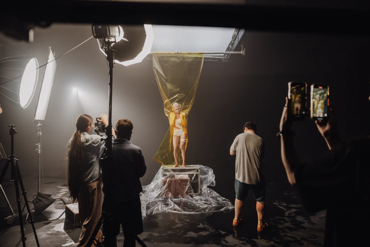 Маша Кондратенко у липучці