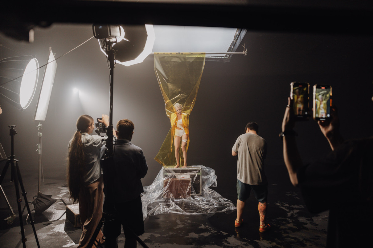 Маша Кондратенко у липучці