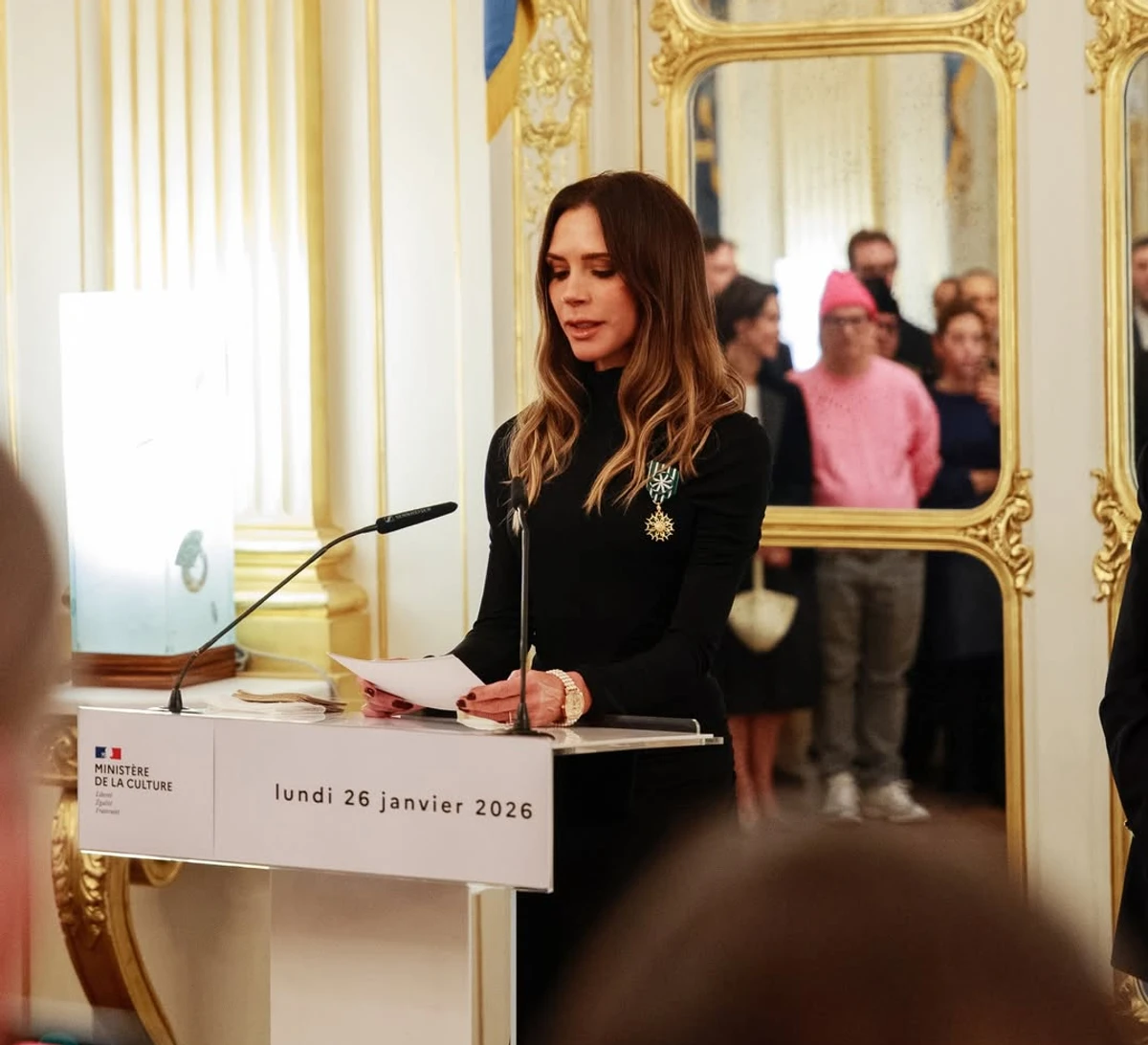 Вікторія Бекхем отримала почесну медаль у Франції