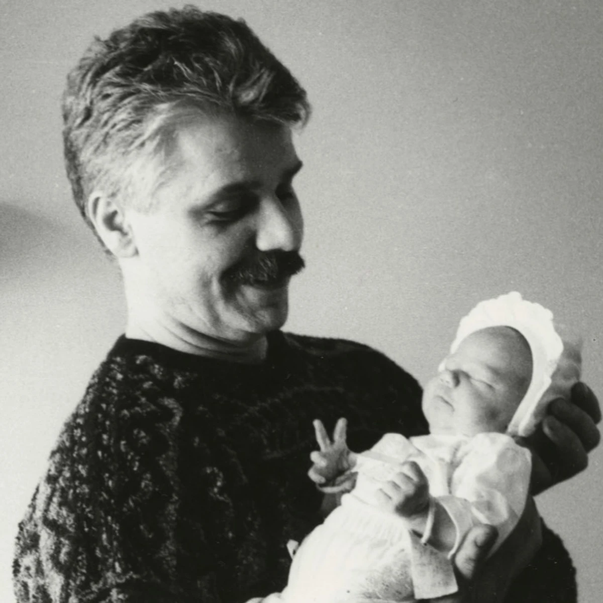 Павло Зібров з маленькою Діаною