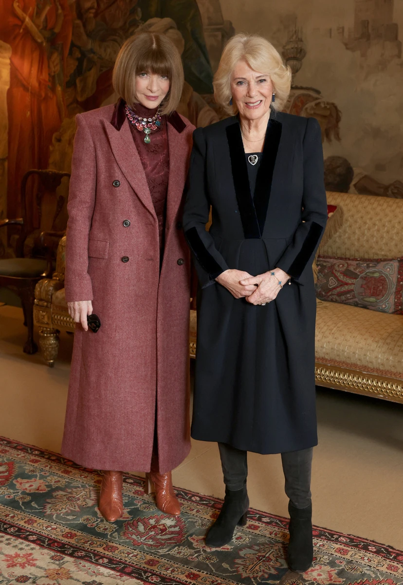 Королева Камілла попозувала на Тижні моди Лондоні