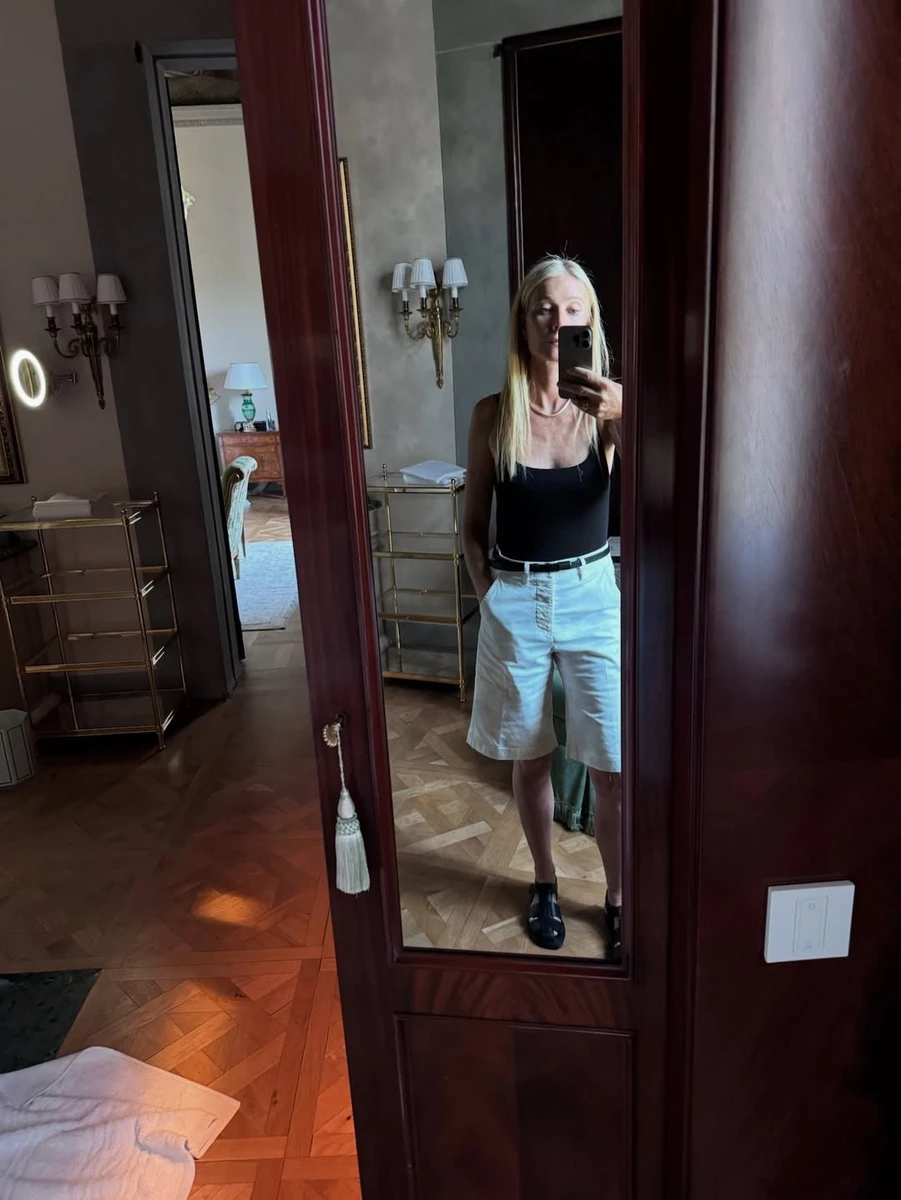 Гвінет Пелтроу показала, як носить стильні шорти і топ