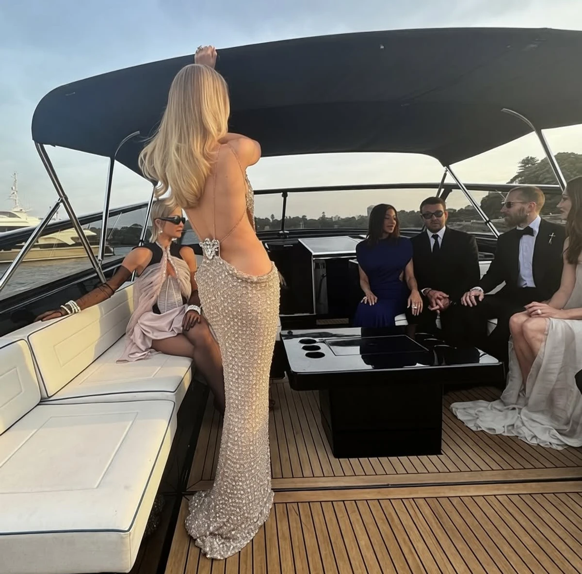 Наречена Джейсона Стейтема посвітила стрункістю на яхті