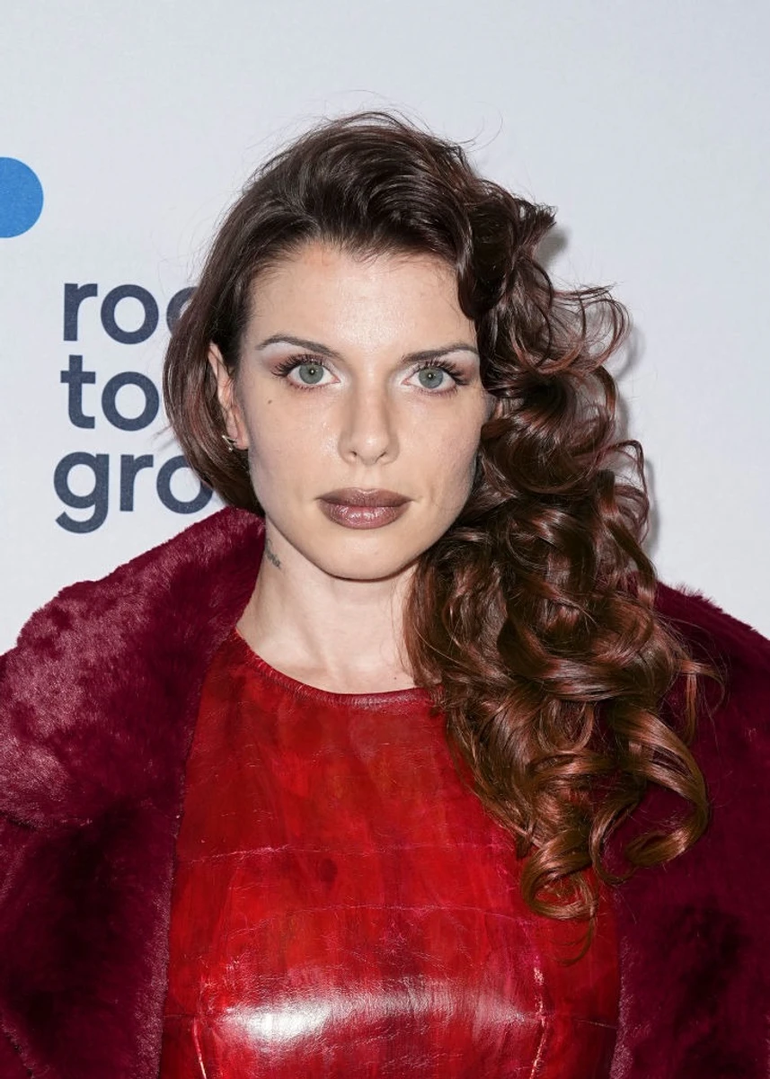 33-річна Фокс обрала черговий ефектний аутфіт