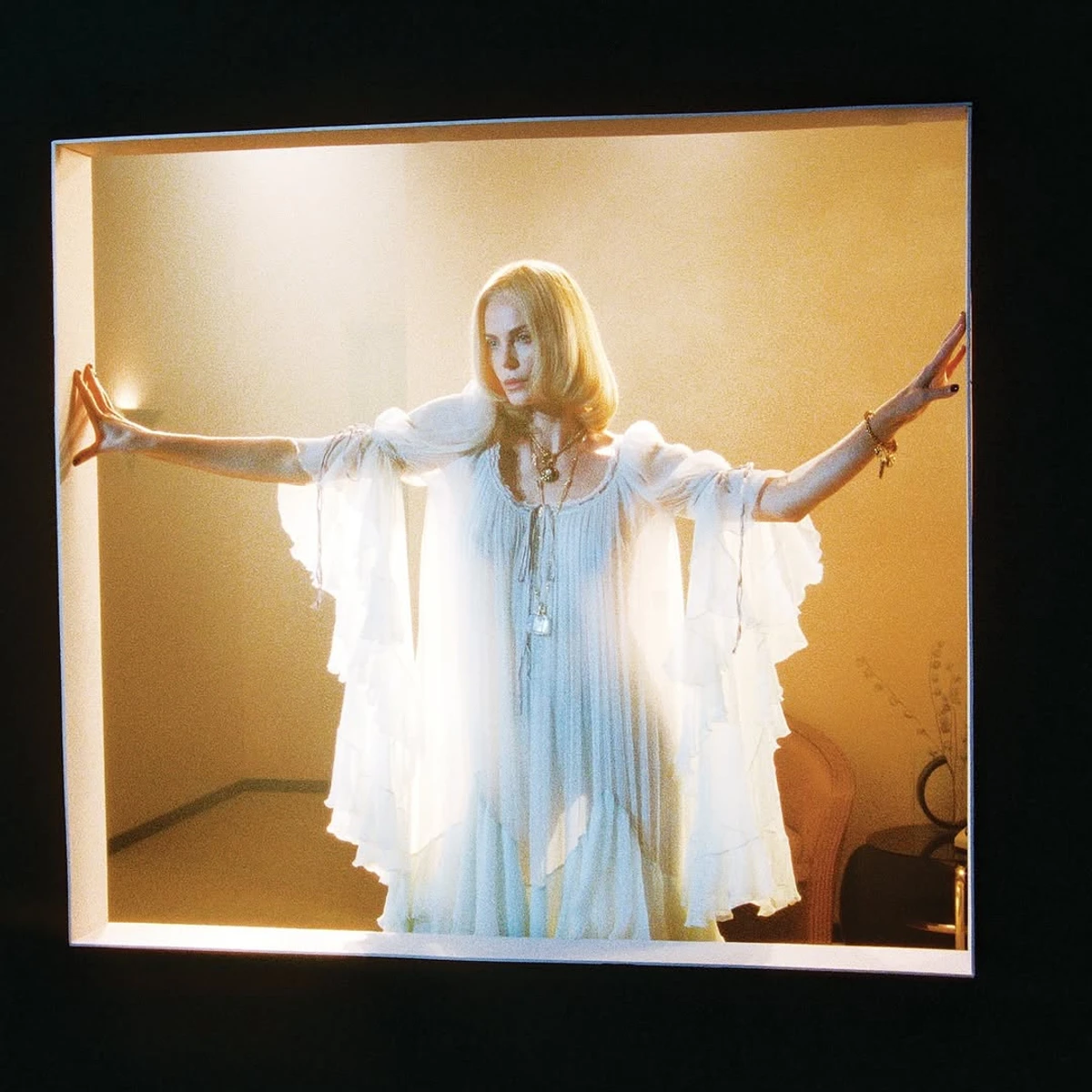 Шарліз Терон похвалилася підтягнутою фігуркою у напівпрозорій сукні