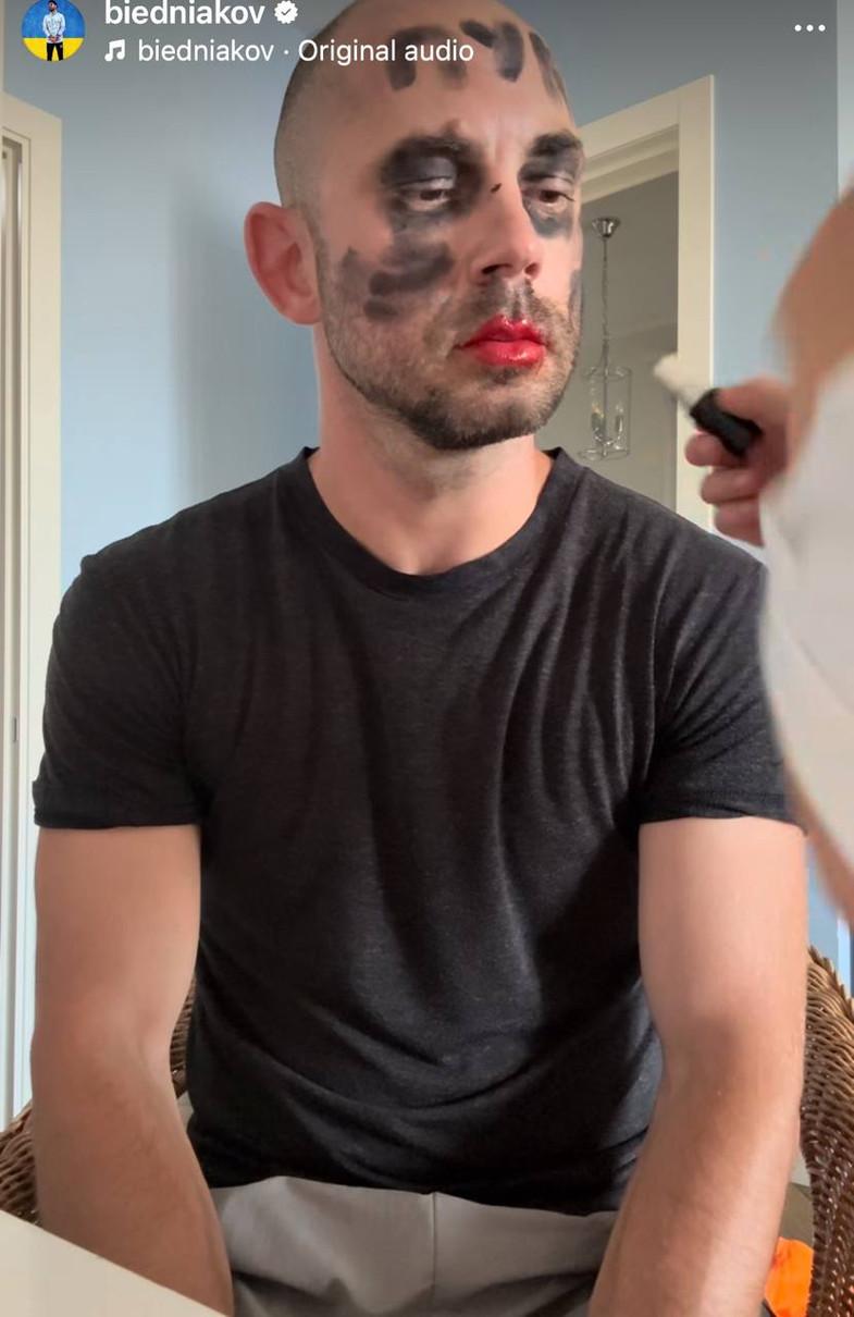 Бєдняков насмішив відео з мейком