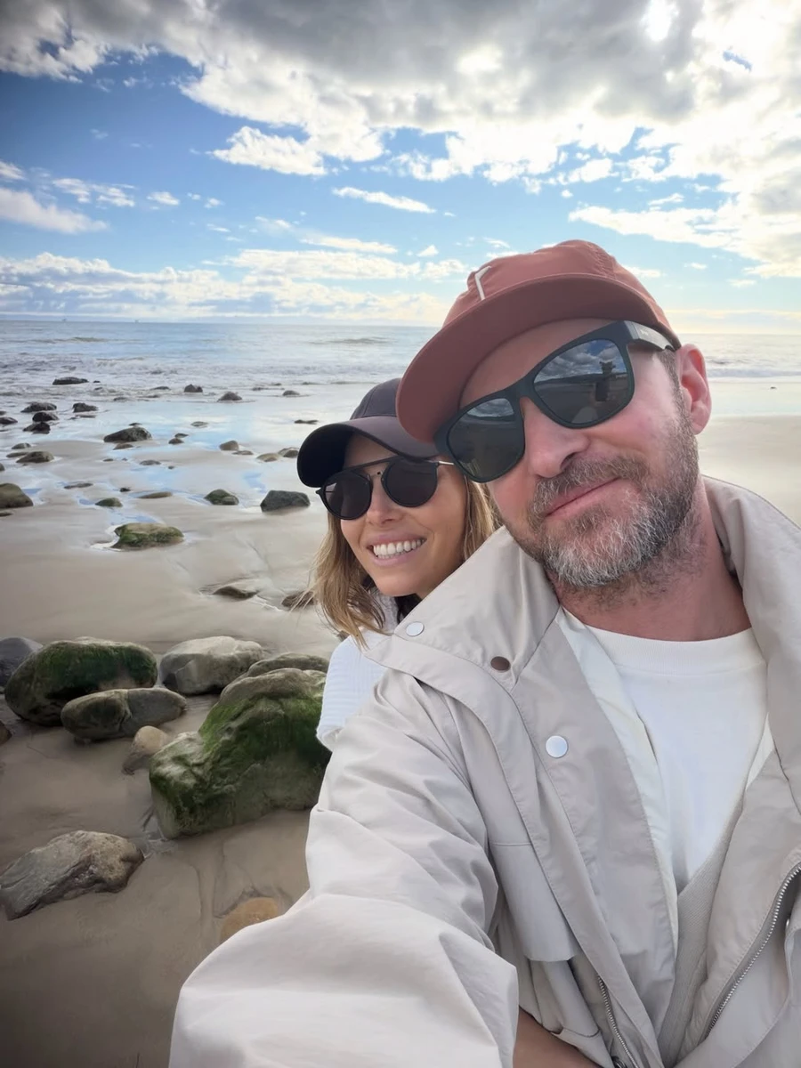 Джессіка Біл з Джастіном Тімберлейком на селфі