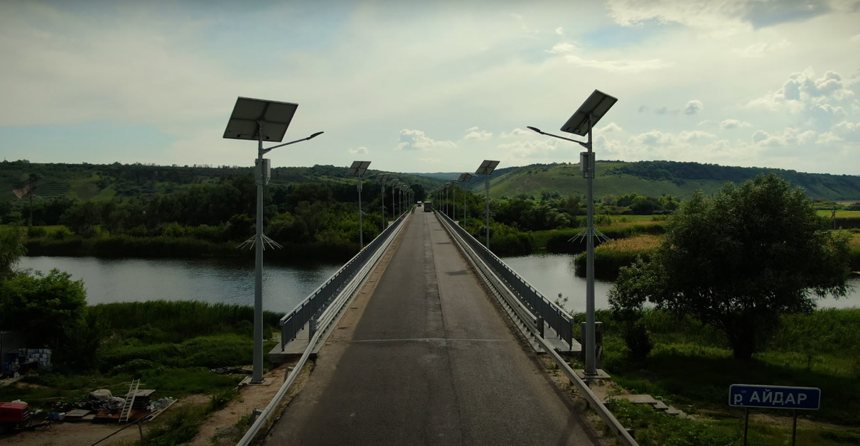 Кадр з кліпу Час Петриненка і Положинського