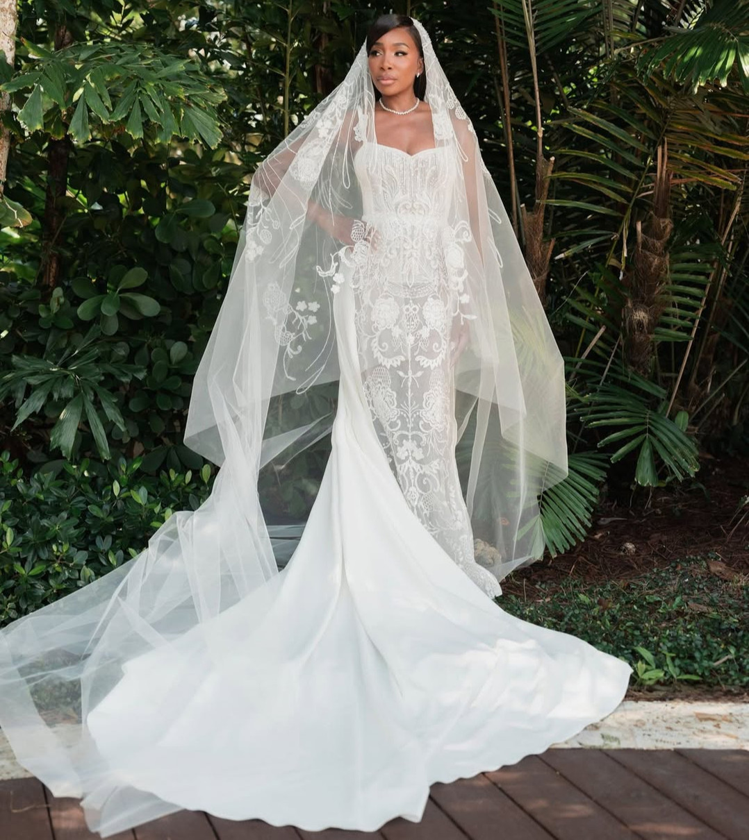 Сестра Серени Вільямс у вишуканій сукні попозувала на своєму весіллі