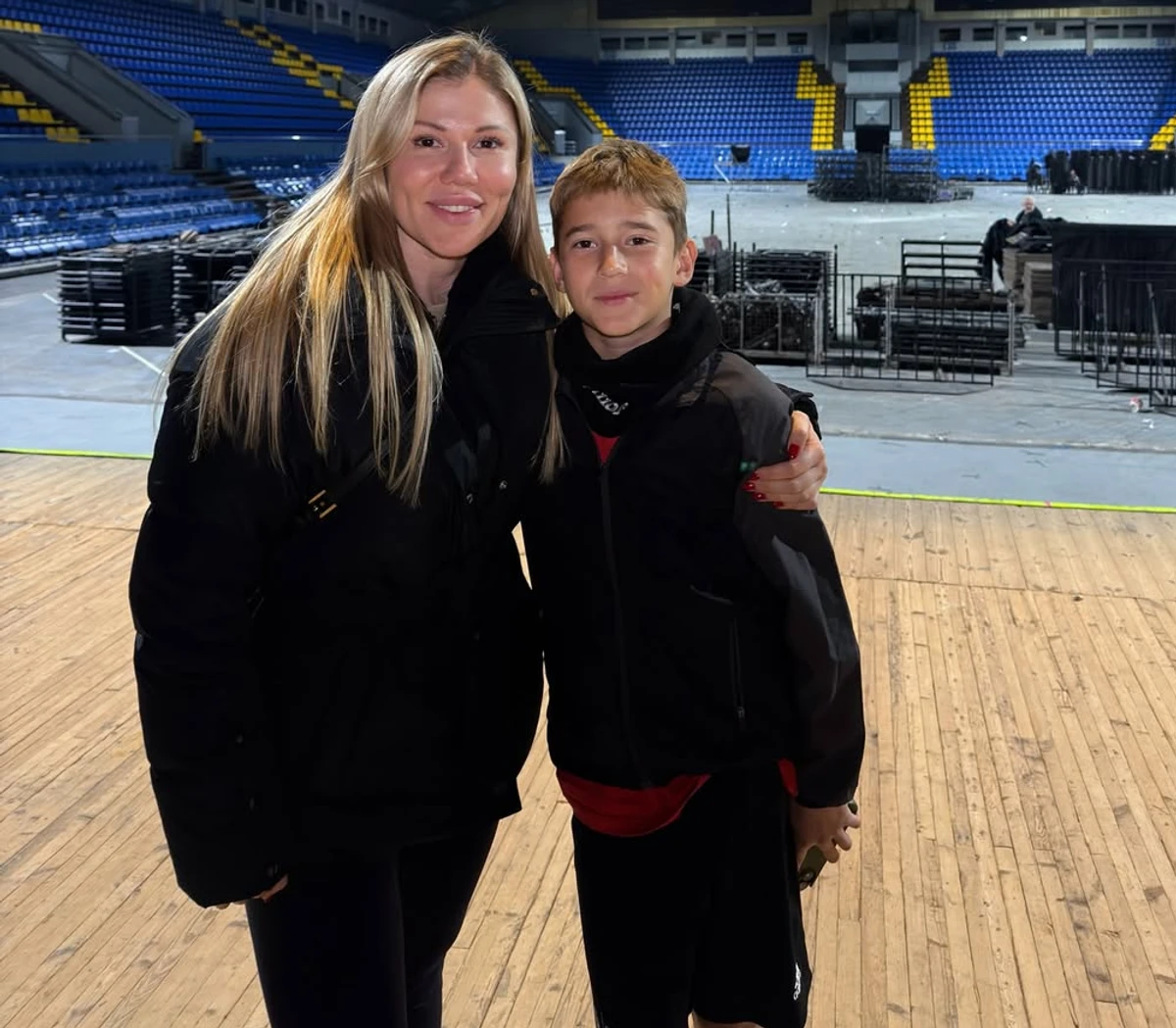 Альона Омаргалієва привітала сина з 12-річчям спільним фото