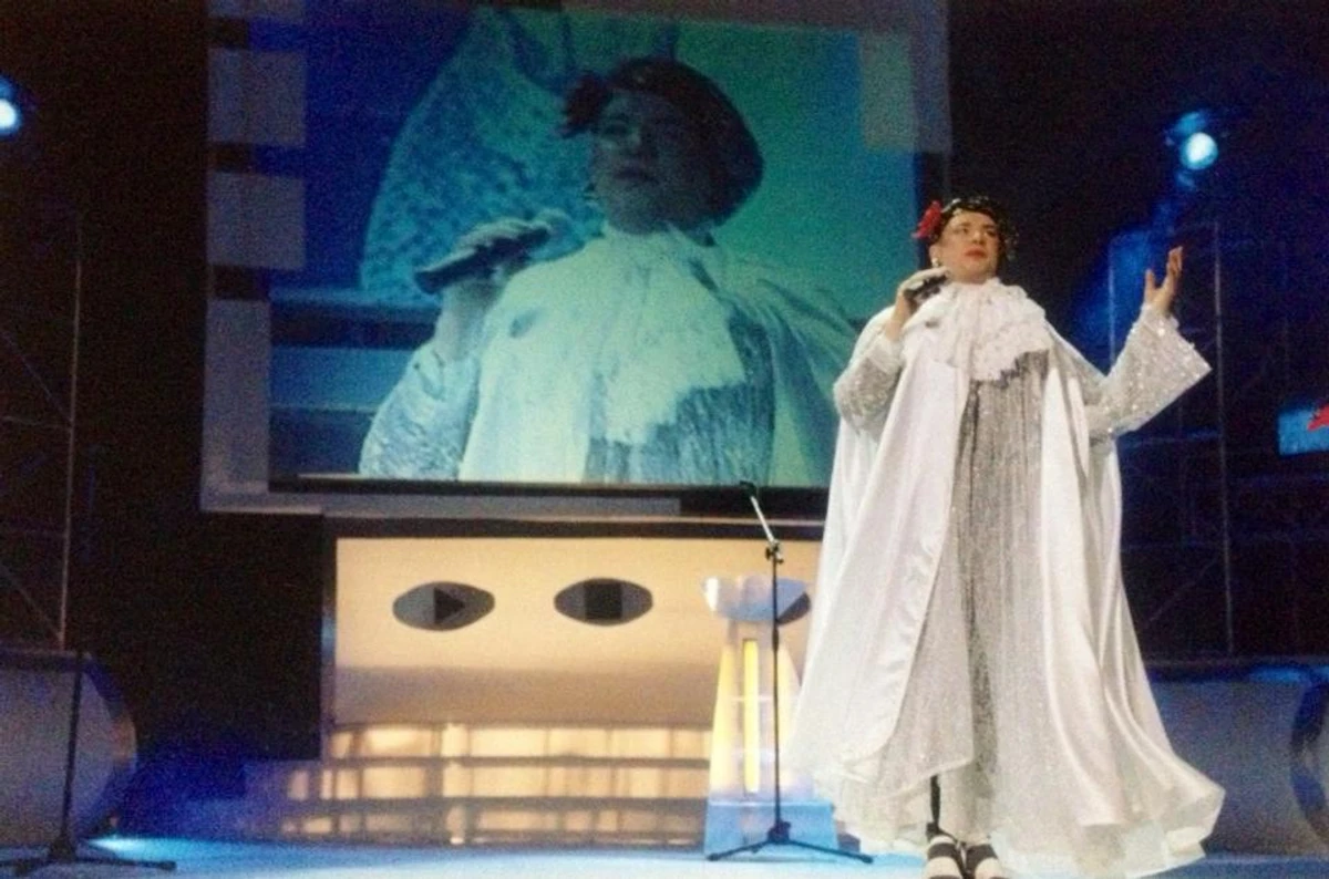 Тут точно, як справжня народна артистка