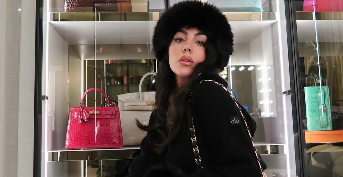 Джорджина Родрігес позує для фото