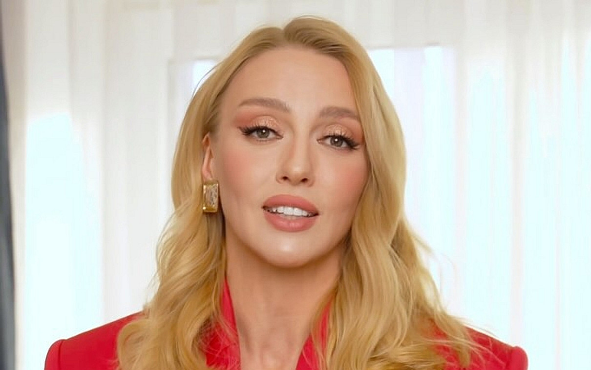 Оля Полякова