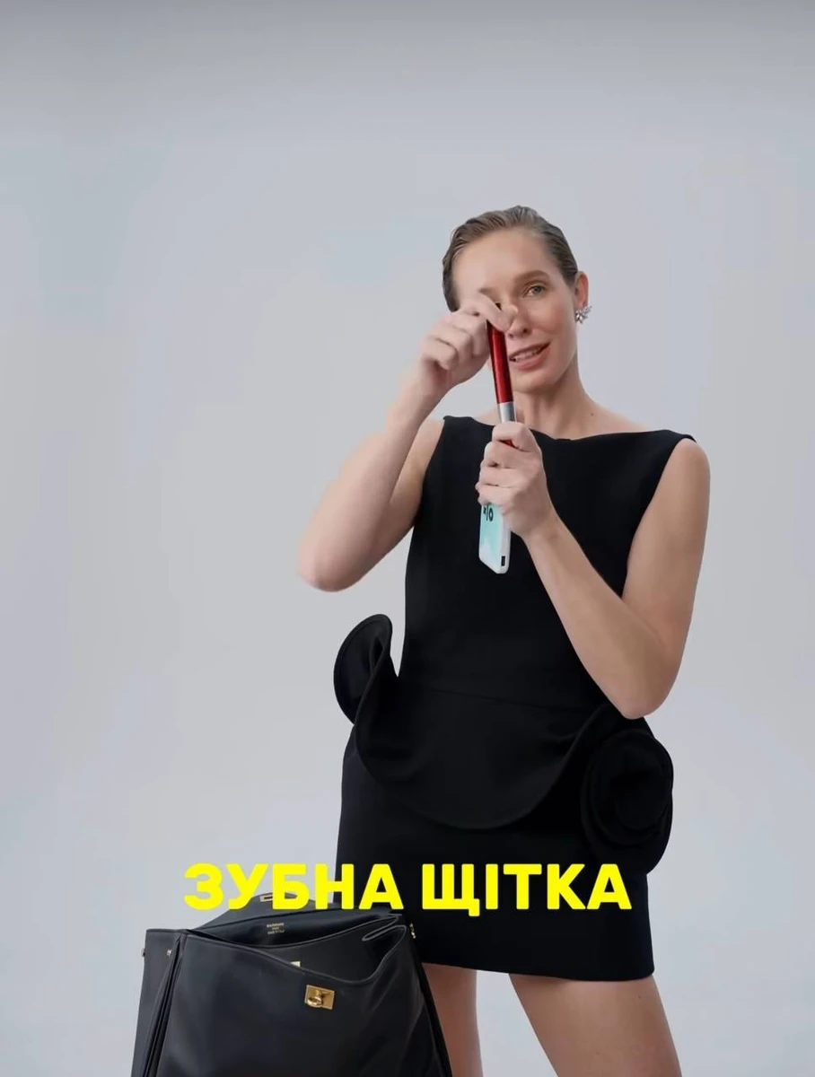 У Катерини спеціальна зубна щітка, для якої не потрібно зубної пасти