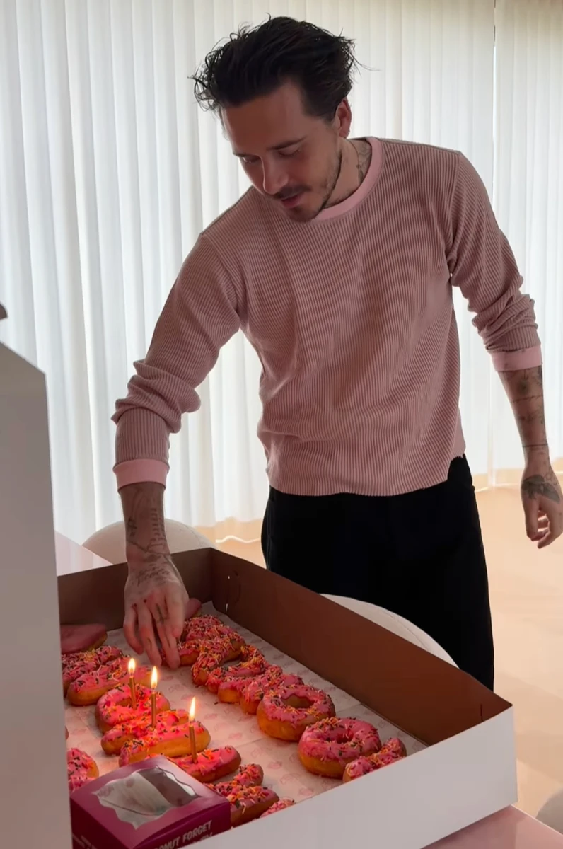 Невістка Бекхемів влаштувала свято на 27-річчя їхнього сина